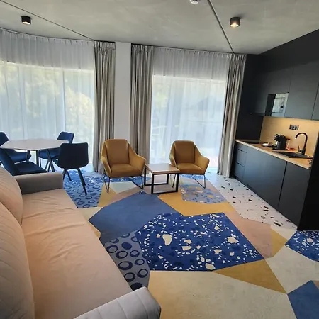 아파트 Sloneczny 312 Z Aneksem Biala Perla Czarna Gora 시에나