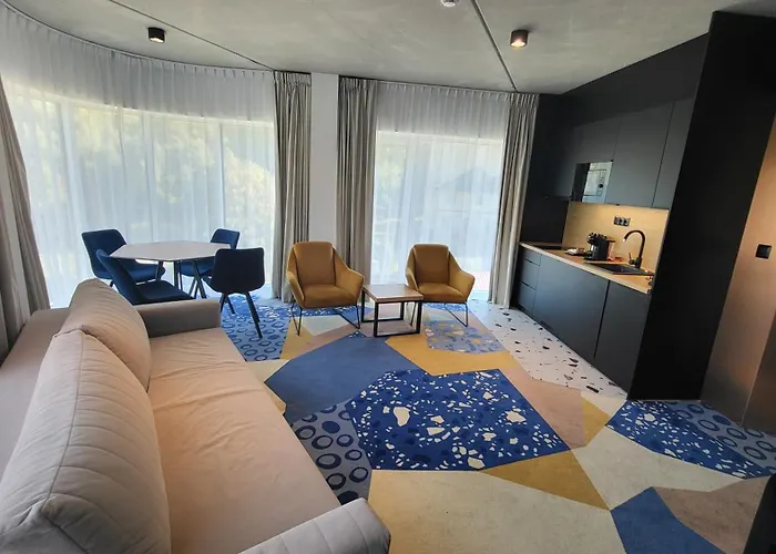 公寓 Sloneczny 312 Z Aneksem Biala Perla Czarna Gora 西恩纳